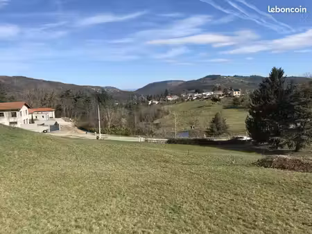 terrain à bâtir de 2400 m² à saint-paul-en-cornillon (42)