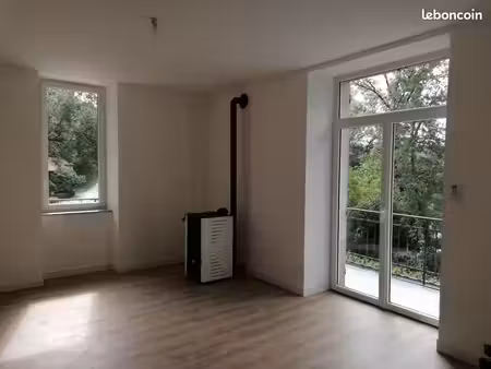 appartement avec terasse et jardin