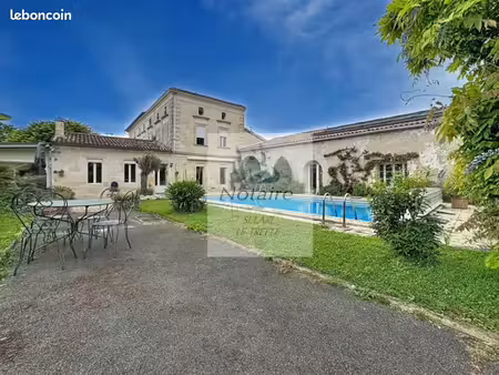propriété 6 pièces 227 m²