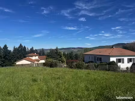 terrain à bâtir de 762 m² à l'horme (42)