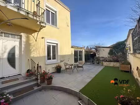 maison de ville 6 pièces 138 m²