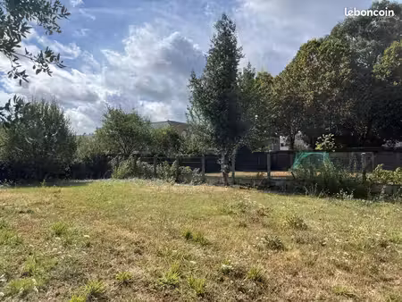 terrain 673 m² carquefou