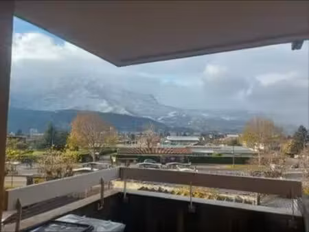 studio avec balcon