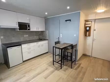 studio 1 pièce 18 m²