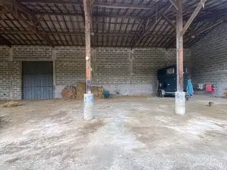 location hangar gardiennage