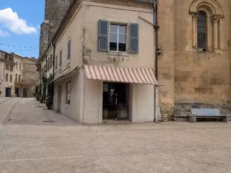 local commercial - location