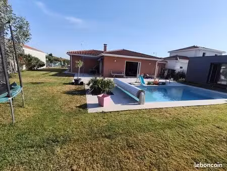 maison plain-pied récente – 118 m² avec piscine climatisation double garage + dépendance– 