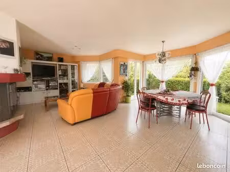 maison 6 pièces 95 m²