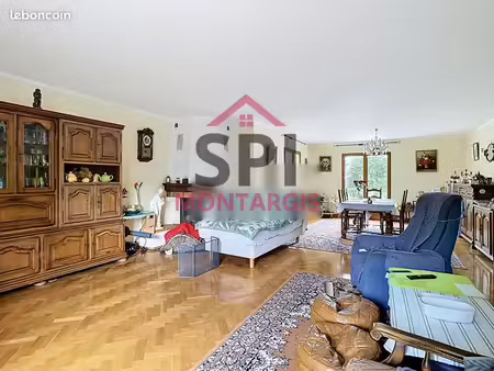 maison 7 pièces 213 m²