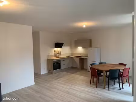 location magnifique t3 villeveyrac