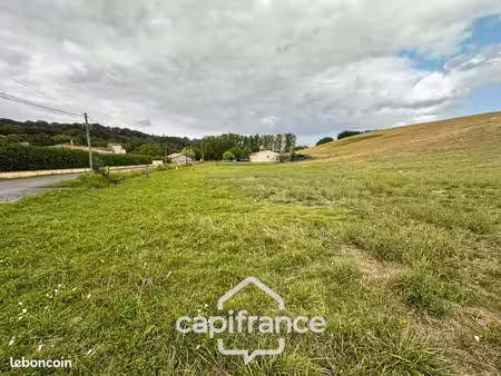 terrain 1 228 m² saint caprais de lerm