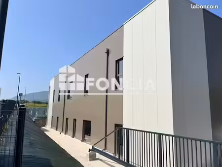 location - bureau - 200 m² - 18 000 /an hc ht - 1 500 /mois