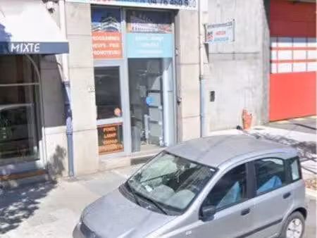 local commercial avenue félix viallet