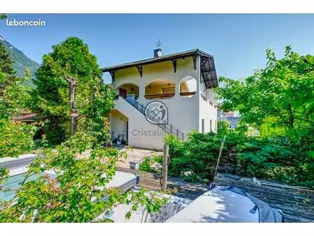 local 210 m² la terrasse