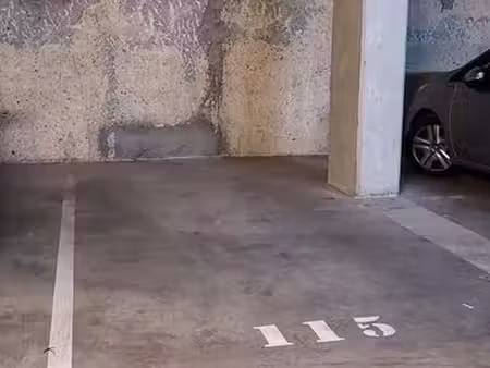 place de parking sécurisée - bordeaux bastide