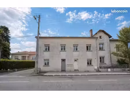 immeuble 12 pièces 168 m²