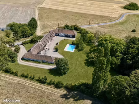corps de ferme rénové | grand volume 303 m² | terrain arboré