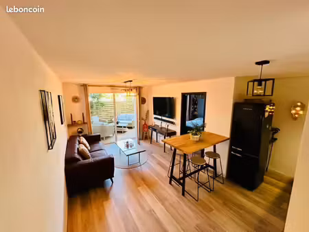 appartement t2 de 40m2  à audenge  proche du centre et du port. grand extérieur de 76m2 ex