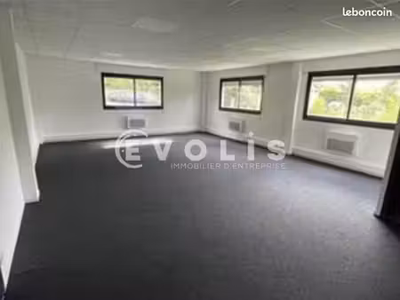 bureau 30 m²