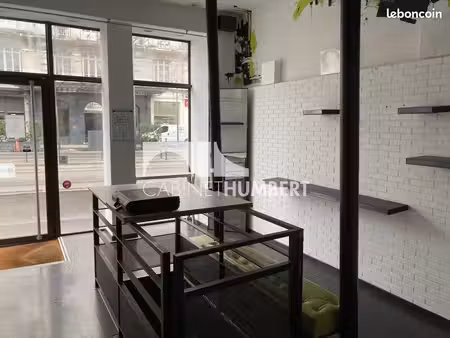local commercial 59 m²