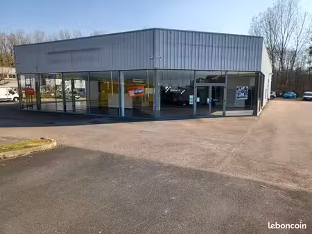 vends bâtiment commercial 960 m²