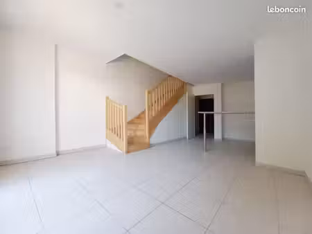 maison 3 pièces 64 m²