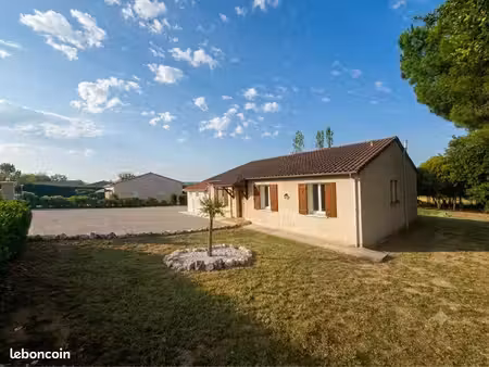 maison 125m2 de plain-pied rénovée avec terrain arboré