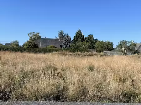 terrain à bâtir de 544 m² à la menitre (49)
