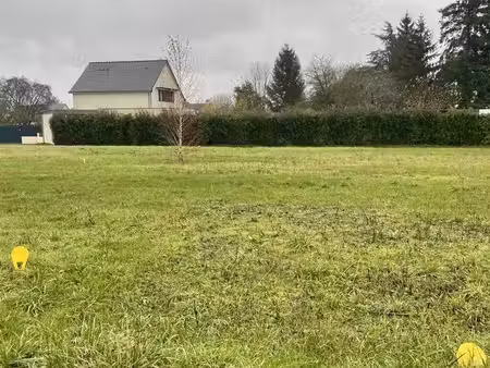 terrain à bâtir de 384 m² à la pommeraye (49)