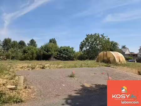 terrain à bâtir de 565 m² à becon-les-granits (49)