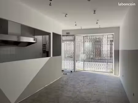 local commercial 121 m²