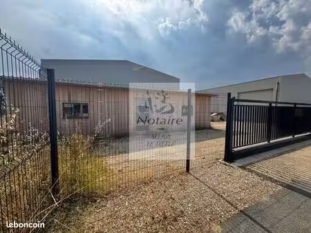 local commercial 640 m² les artigues-de-lussac