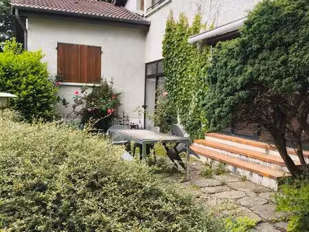 loue maison sept pièces à lapte