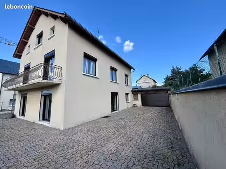 maison de ville 10 pièces 224 m²