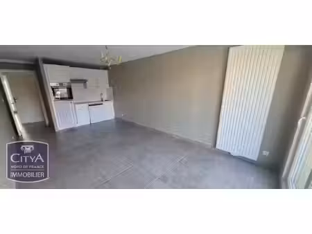 appartement 2 chambres avec balcon sud  cave & parking