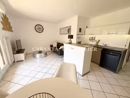 location appartement 2 pièces meublé sainte-maxime avec gara