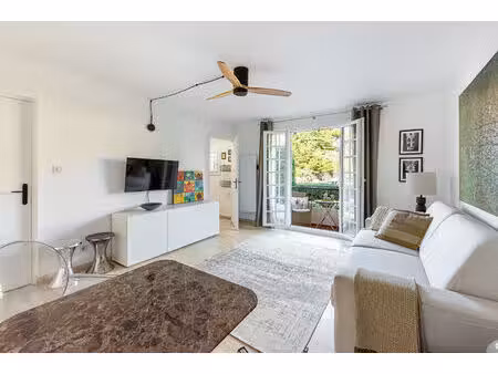 location grand studio meublé - toulon