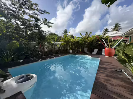 villa t4 ave piscine la jaille