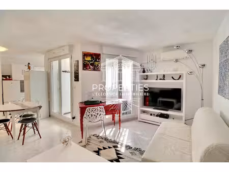 toulon saint-roch - t2 de 46 m²  balcon fermé et garage possible