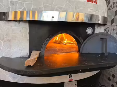 fonds de commerce restaurant pizzeria - licence iv - 140m² - 80 couverts