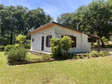 a deux pas du village et dans la nature