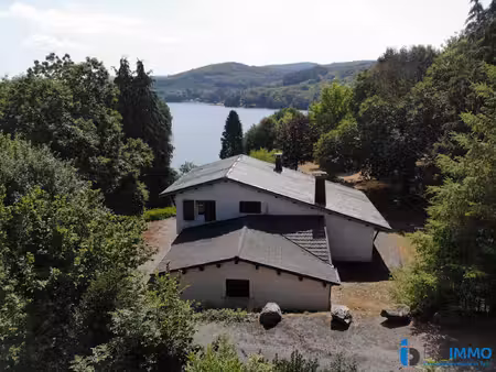 propriété avec accès direct et ponton privé sur le lac de la