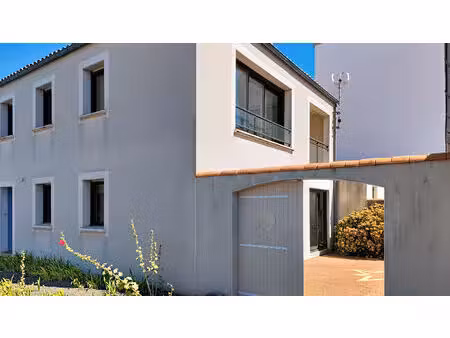 maison 5 pièces à vendre aux sables d'olonne 3 chambres 2 sde cour garage 1 km centre vill