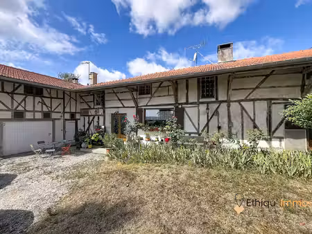 demeure de caractère de 351 m² – charme  volumes exceptionne