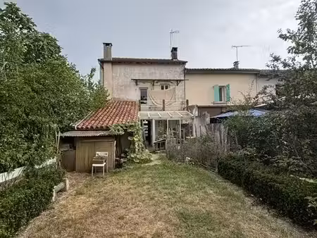 maison avec jardinet