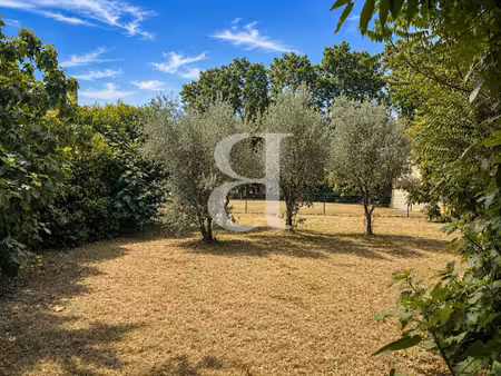 beau terrain constructible à vendre à violes