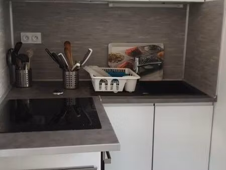 t2 meublé 25m² libre de suite