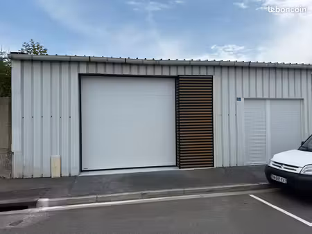 local d'activité 122m2