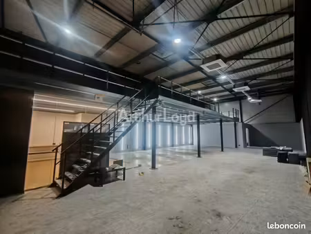 local d'activité 430 m²