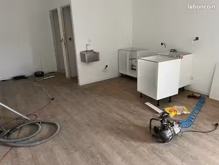 bureaux sur reims pour artisans ou professions libérales/cellules de stockage/locaux d’act